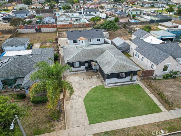 540 W 118th Street, Los Angeles CA 90044