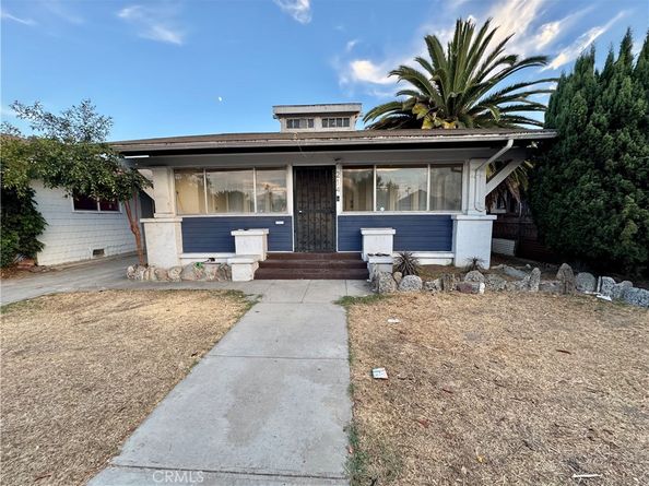 214 E 56th Street, Los Angeles CA 90011