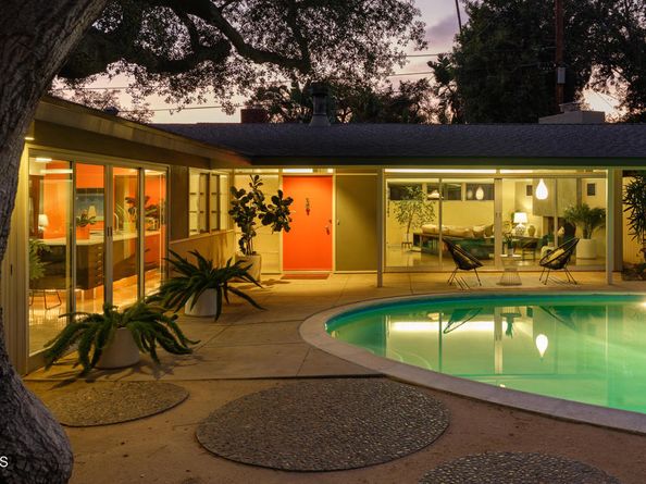 2065 Canyon Close Road, Pasadena CA 91107