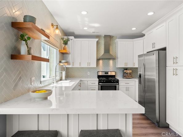 2649 Elden E, Costa Mesa CA 92627