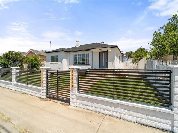 11443 11445 Saticoy Street, North Hollywood CA 91605