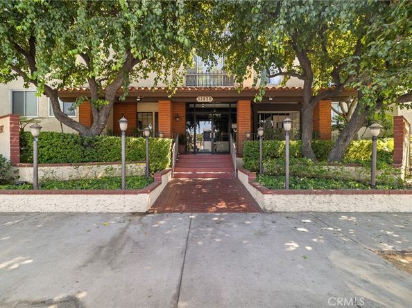 12830 Burbank Boulevard 307, Valley Village CA 91607