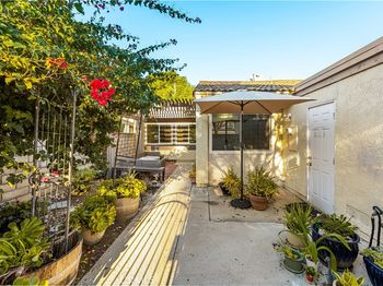 5573 E Vista Del Rio