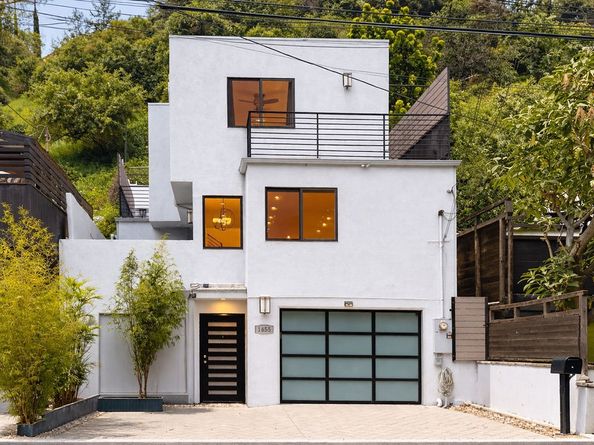 1655 N Beverly Glen, Los Angeles CA 90077