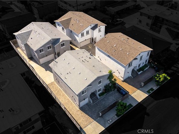 4816 Saturn, Los Angeles CA 90019