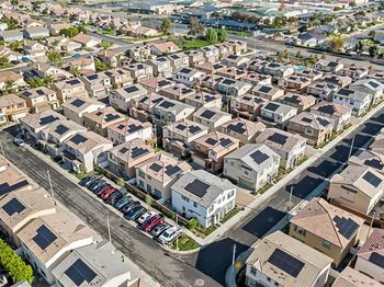 619 E Joseph Privado