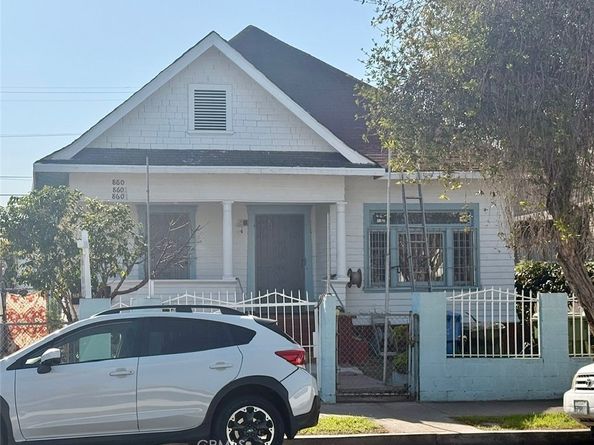 860 W 54th, Los Angeles CA 90037