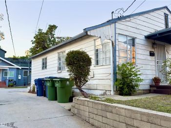 843 Laveta Terrace