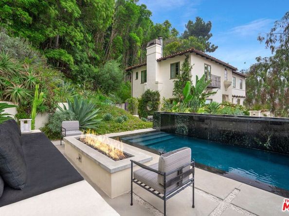 7939 Hillside Avenue, Los Angeles CA 90046