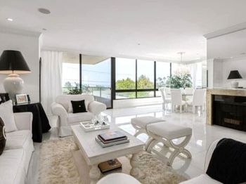 10350 Wilshire Boulevard