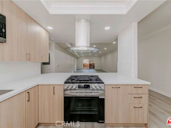 1138 S Serrano Avenue 102, Los Angeles CA 90006