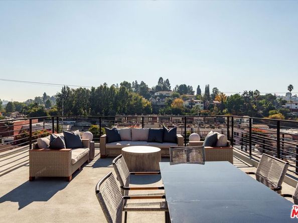 2822 Avenel Street, Los Angeles CA 90039