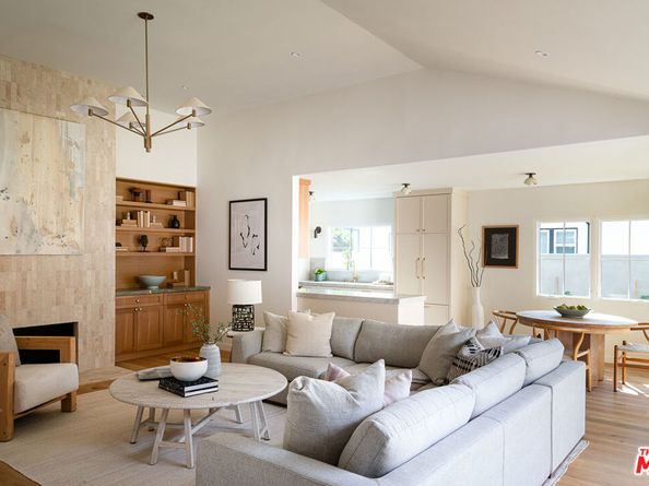 12227 La Maida Street, Valley Village CA 91607