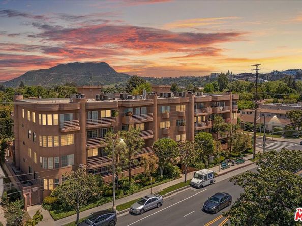 4310 Cahuenga Boulevard 304, Toluca Lake CA 91602