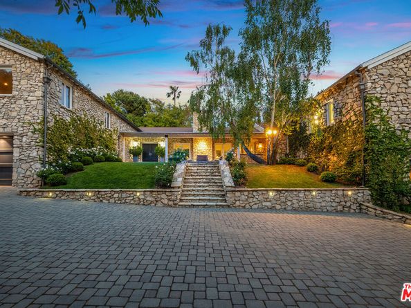 422 Parkwood Drive, Los Angeles CA 90077