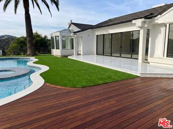 3300 Wonder View Plaza