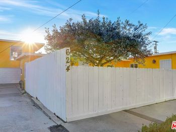 624 W Beach Avenue