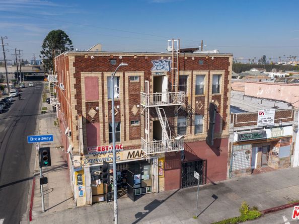 5929 S Broadway, Los Angeles CA 90003