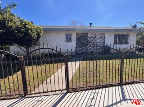 1036 W 109th Street, Los Angeles CA 90044