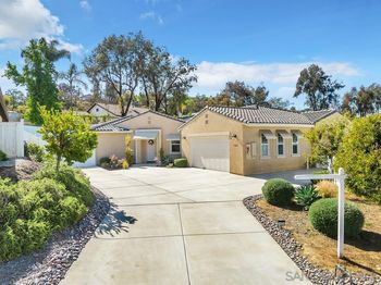 1949 Estancia Pl