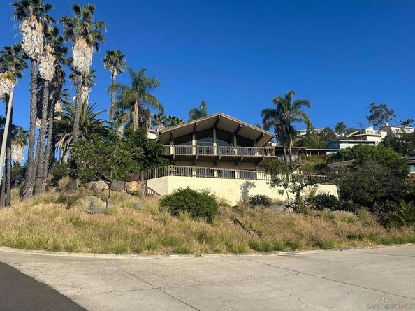 9902 Heavenly Way, La Mesa CA 91941