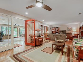 6011 Shoal Creek BLVD