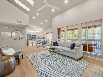 3809 Spicewood Springs RD