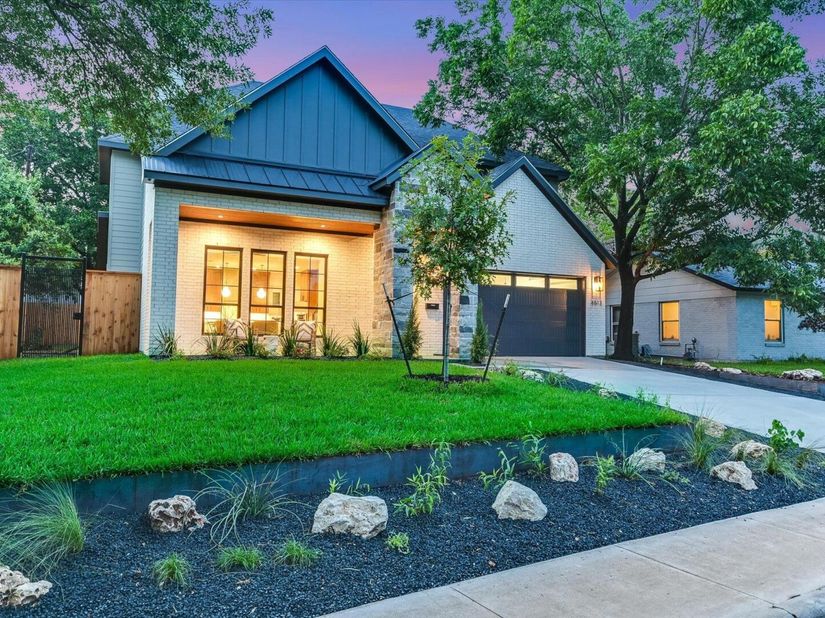 8512 Rockwood LN, Austin TX 78757