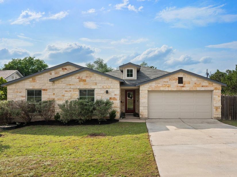 5302 Thunderbird ST, Lago Vista TX 78645