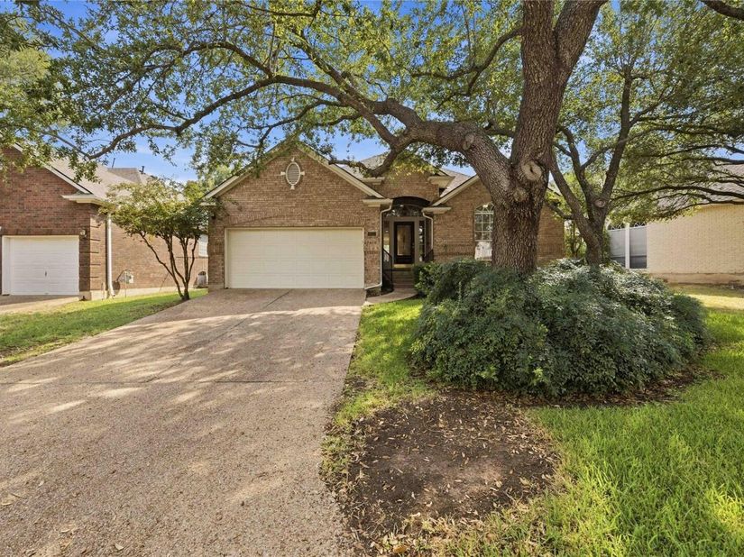 10045 Planters Woods DR, Austin TX 78730