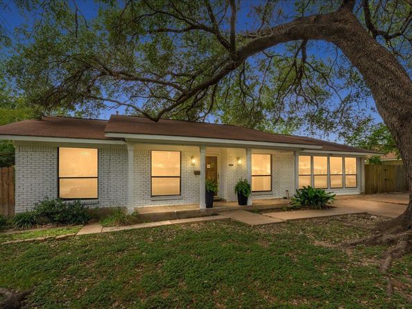 8102 Shadowood DR, Austin TX 78757
