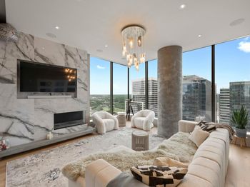 210 Lavaca ST