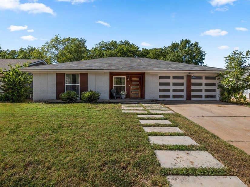 6200 Blarwood DR, Austin TX 78745