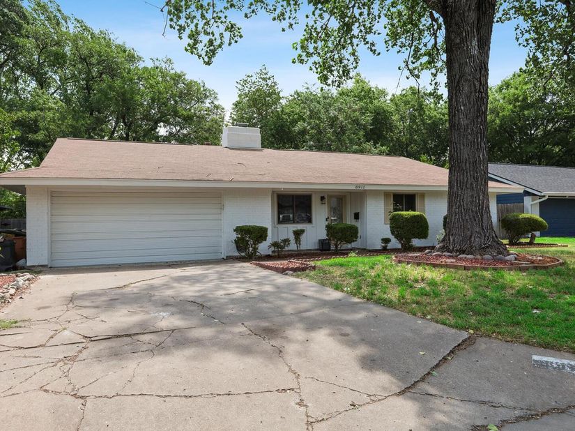 8911 Pointer LN, Austin TX 78758