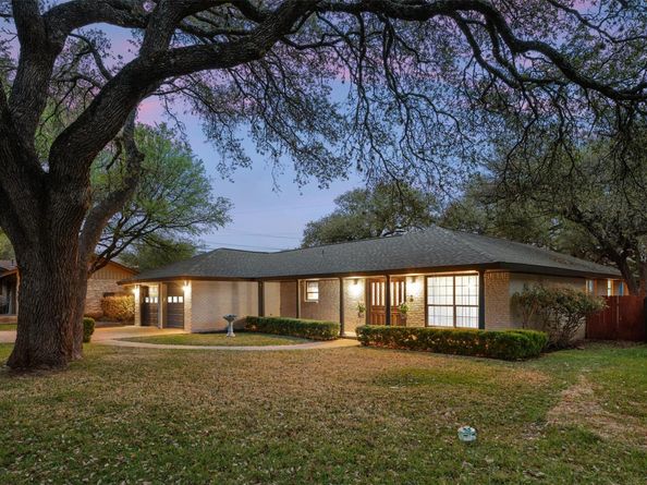 8709 Honeysuckle TRL, Austin TX 78759