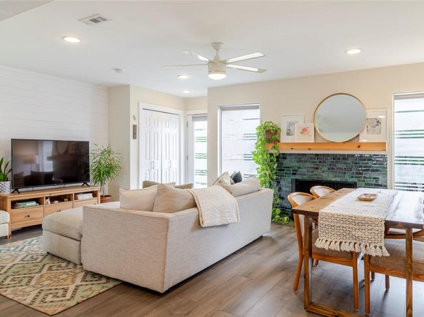 6410 Chimney Creek CIR B, Austin TX 78723