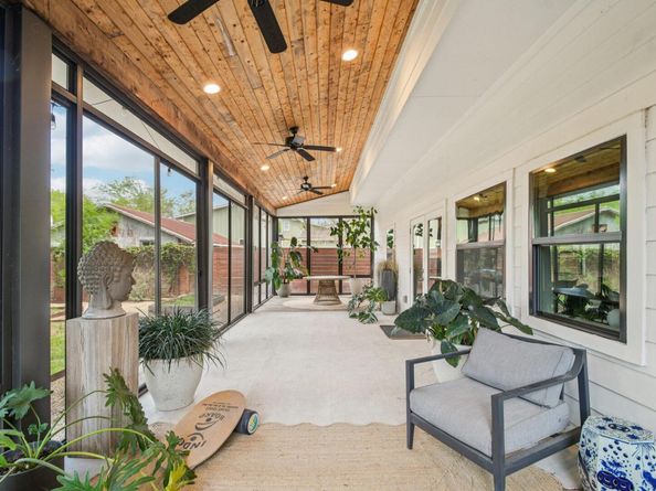 4506 Russell DR B, Austin TX 78745