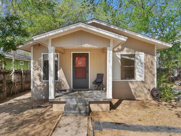 2710 E 3rd ST, Austin TX 78702