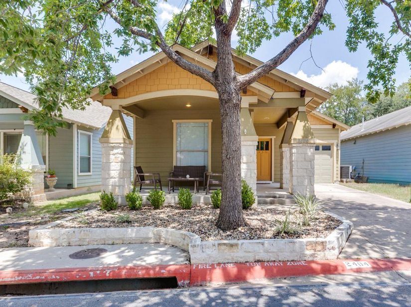 2404 Independence Dr, Austin TX 78745