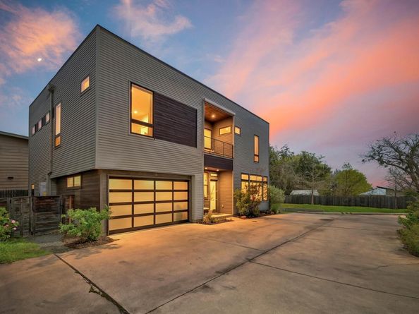 2106 Allwood DR D, Austin TX 78704