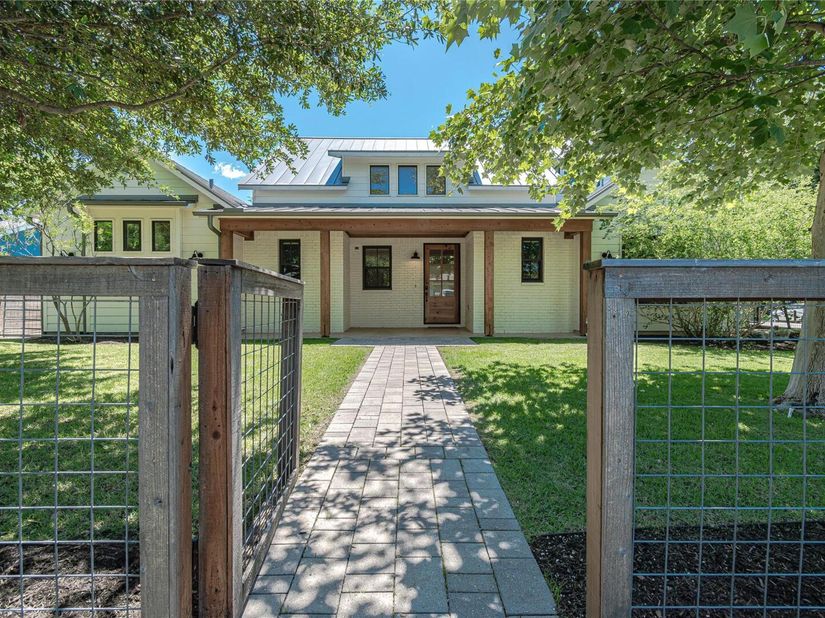 5805 Chesterfield Ave, Austin TX 78752