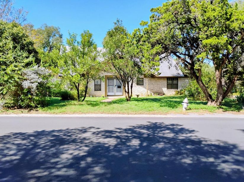3100 Clawson RD, Austin TX 78704