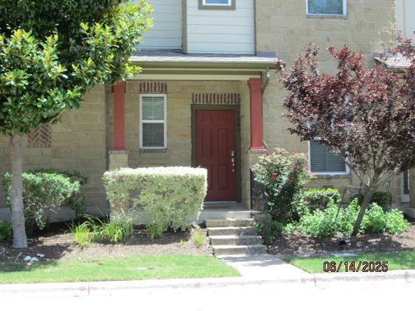 1004 Lost Pines LN, Cedar Park TX 78613