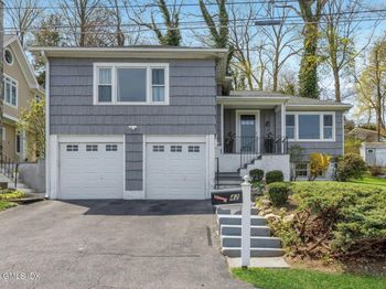 42 Nicholas Avenue