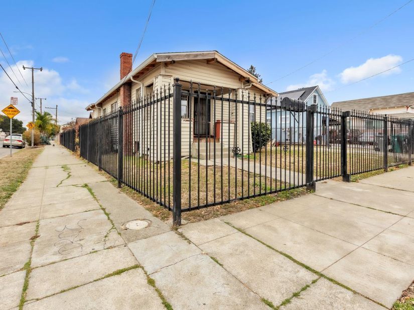2301 86th Avenue, Oakland CA 94605