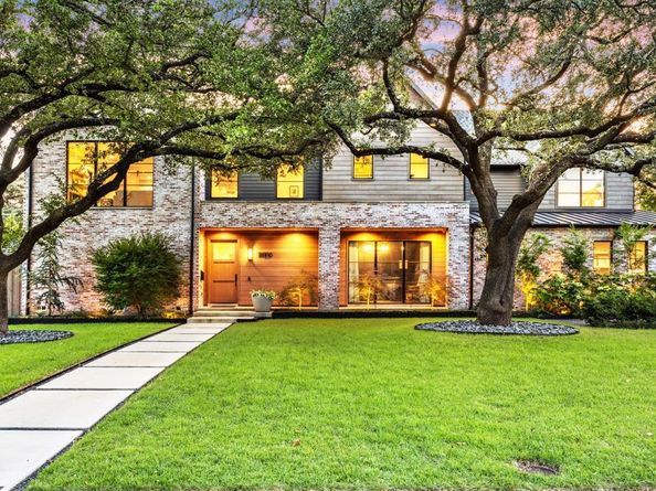 10915  Snow White Drive , Dallas Texas 75229