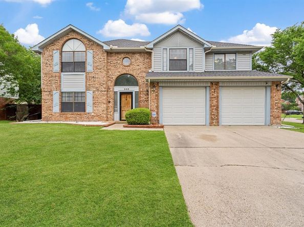 303  Hopewell Street , Grand Prairie Texas 75052