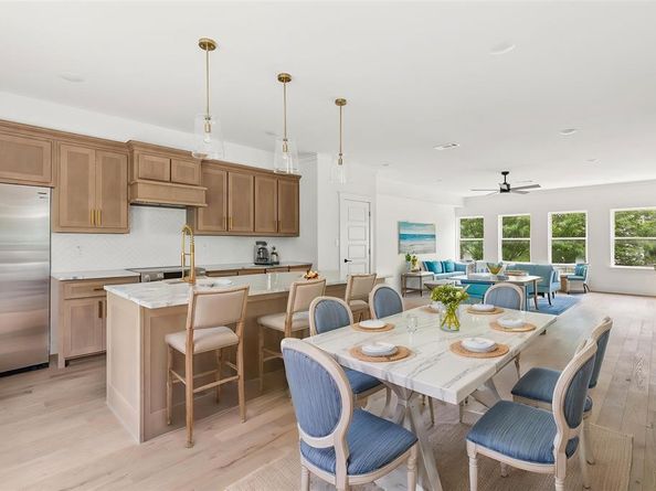 2729  Azalea Park Circle , Fort Worth Texas 76107