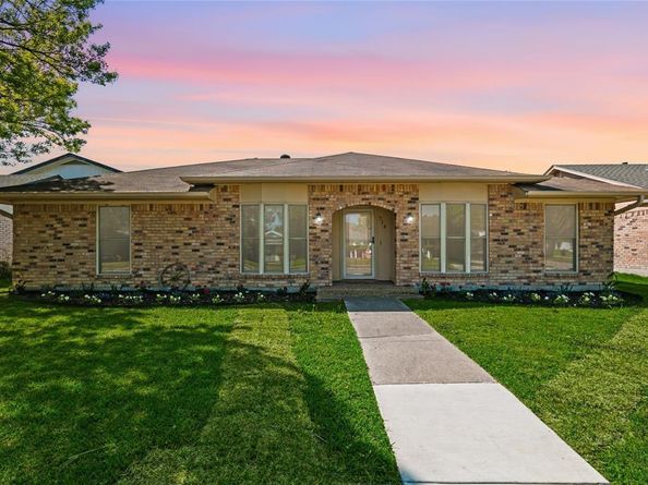 714  Royal Oaks Drive , Garland Texas 75040