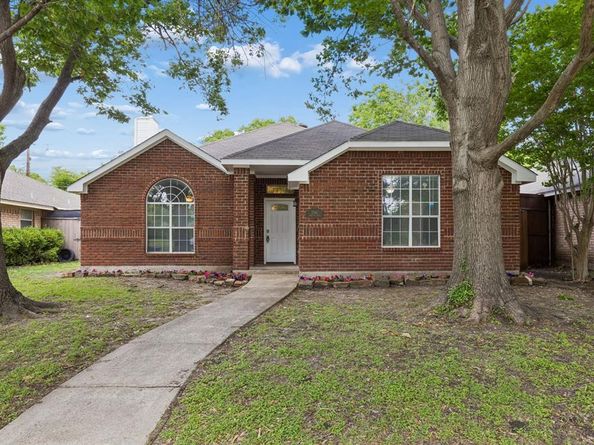 2345  Park Vista Drive , Dallas Texas 75228